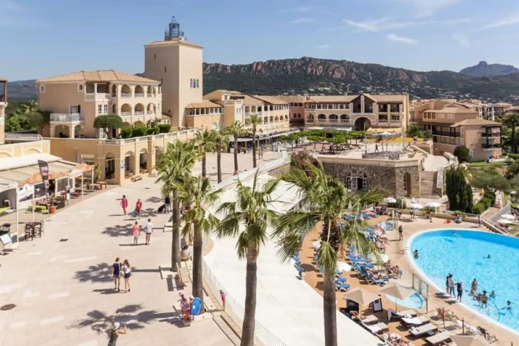 Superbe Appartement Village Cap Esterel 4P Climatise Saint-Raphaël Exteriör bild